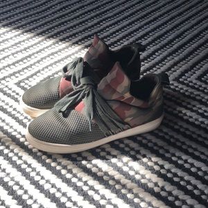 Camouflage/army Steve Madden sneakers